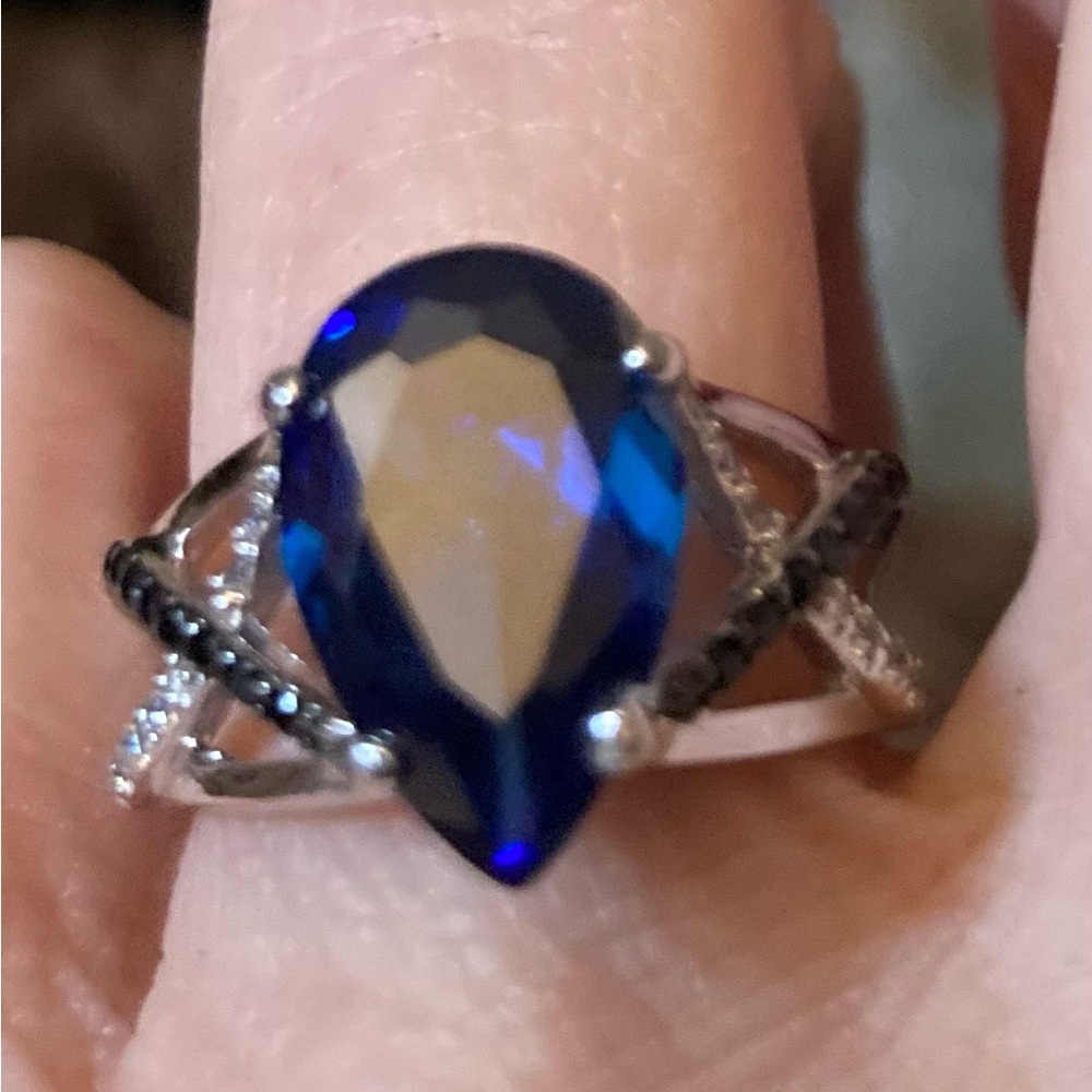Elegant Sapphire Blue Gemstone Silver Ring. Size 6
